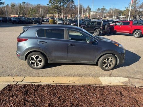 Used 2022 Kia Sportage LX image 7