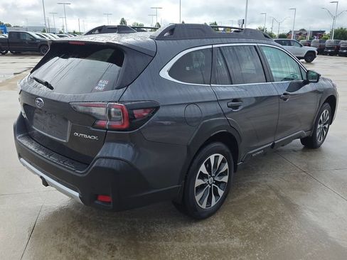 Used 2023 Subaru Outback Limited AWD/4WD image 5