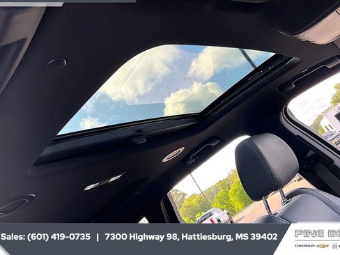 Used 2023 Buick Enclave Premium w/ Experience Buick Package FWD image 16