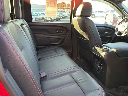 Used 2021 Nissan Titan PRO-4X w/ Pro-4x Convenience Package AWD/4WD image 6