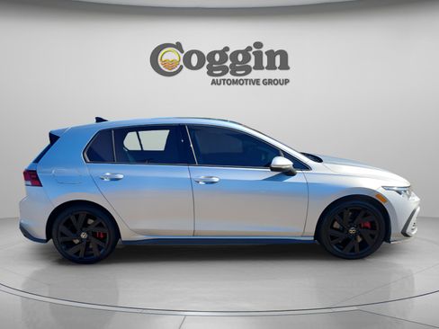 Used 2022 Volkswagen GTI SE w/ SE Leather Package image 11