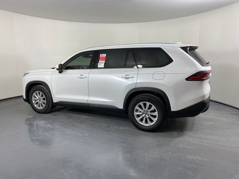 New 2026 Toyota Grand Highlander XLE image 6