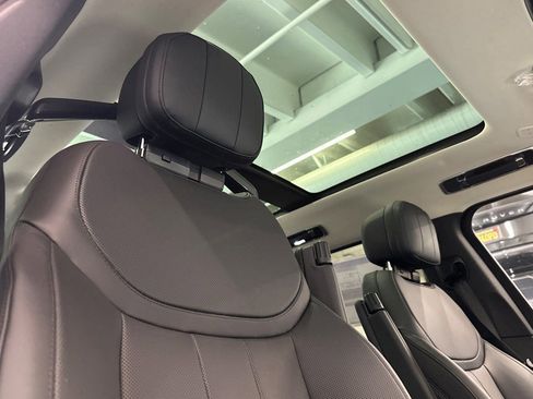 New 2026 Land Rover Range Rover SE AWD/4WD image 12