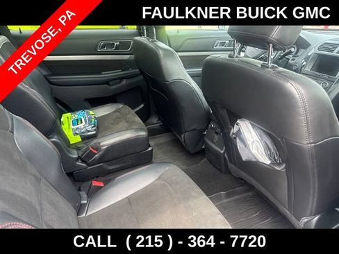 Used 2018 Ford Explorer XLT w/ Equipment Group 202A AWD/4WD image 6