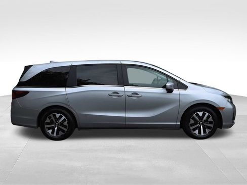 Used 2025 Honda Odyssey EX-L image 4