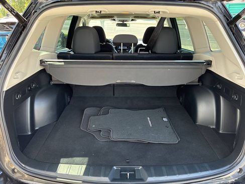 Used 2023 Subaru Forester Premium AWD/4WD image 11