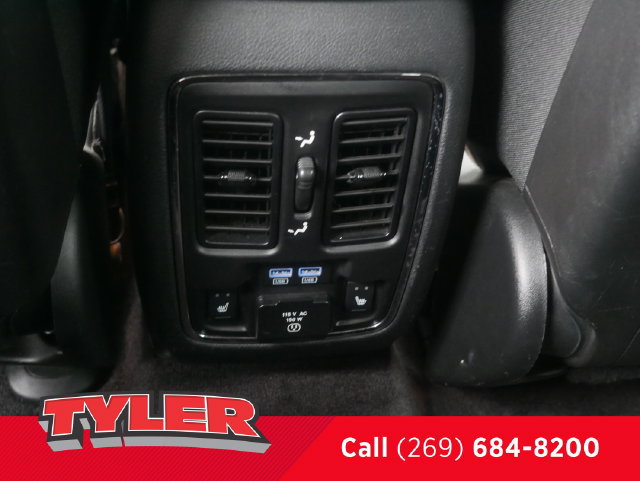 Used 2019 Jeep Grand Cherokee Overland AWD/4WD image 42
