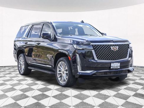 Used 2023 Cadillac Escalade Premium Luxury AWD/4WD image 13