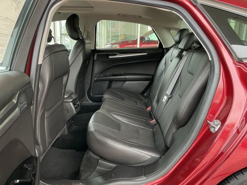 Used 2015 Ford Fusion Titanium image 18