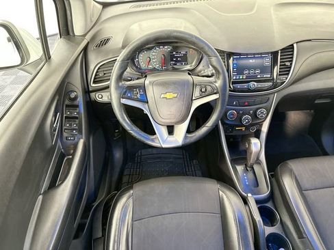 Used 2022 Chevrolet Trax LT w/ Driver Confidence Package image 10