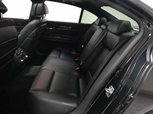 Used 2013 BMW 750i RWD image 12