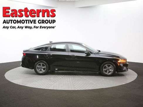 Used 2024 Nissan Sentra SV image 45