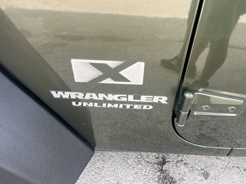 Used 2009 Jeep Wrangler Unlimited X RWD image 24