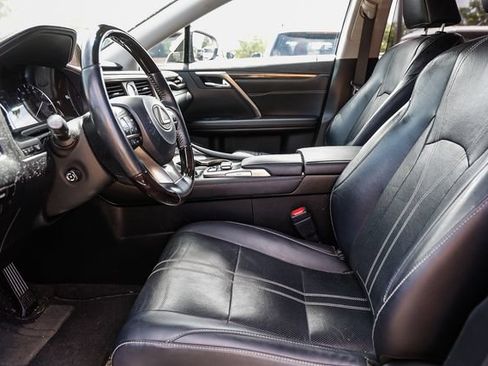 Used 2019 Lexus RX 350L Luxury FWD image 18