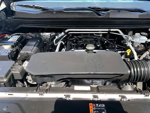 Used 2024 Chevrolet Colorado W/T w/ WT Convenience Package II image 11