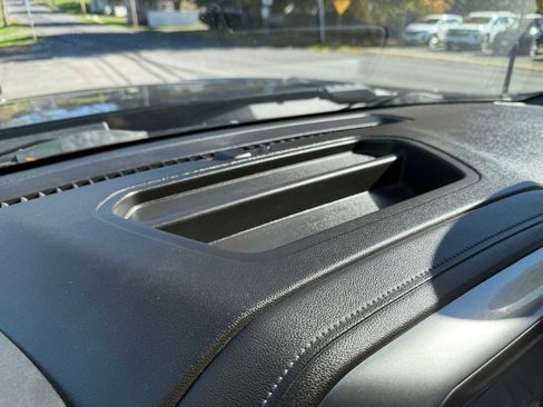 Used 2022 Chevrolet Silverado 2500 LT w/ Convenience Package image 44