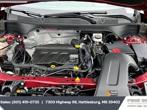 Used 2024 Chevrolet Trax RS w/ Driver Confidence Package image 8