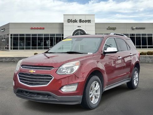 Used 2017 Chevrolet Equinox LT w/ Convenience Package AWD/4WD image 2
