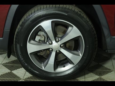 Used 2020 Jeep Cherokee Limited AWD/4WD image 10