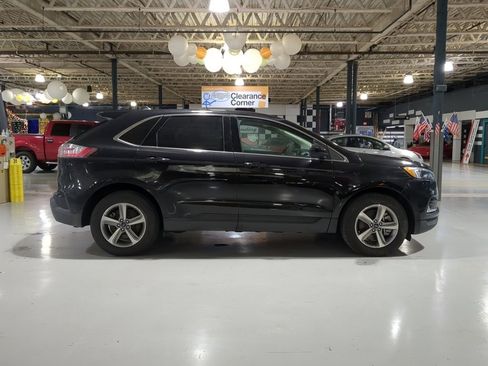 Used 2022 Ford Edge SEL w/ Convenience Package image 6