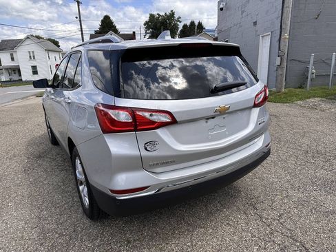 Used 2021 Chevrolet Equinox Premier AWD/4WD image 12