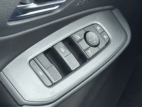 New 2026 Nissan Sentra SV image 32