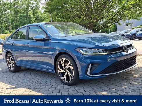 Certified 2025 Volkswagen Jetta SEL FWD image 1