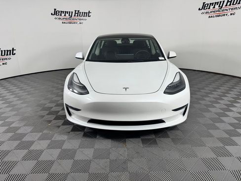 Used 2023 Tesla Model 3 Standard Range image 3