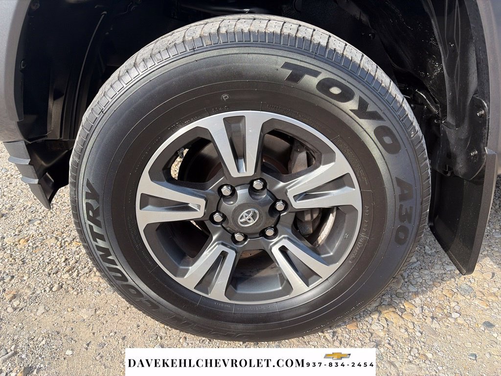 Used 2016 Toyota Tacoma TRD Sport AWD/4WD image 42