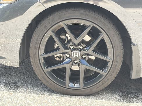 Used 2025 Honda Civic Sport image 28