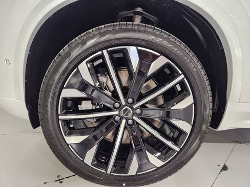 New 2026 Volvo XC90 T8 Ultra w/ Protection Package Premier AWD/4WD image 8