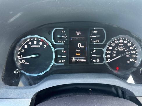 Used 2018 Toyota Tundra SR5 w/ TRD Sport Package AWD/4WD image 37