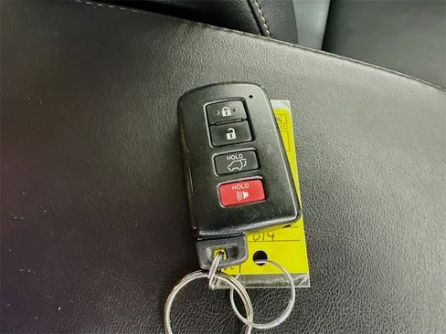 Used 2013 Toyota RAV4 Limited image 40