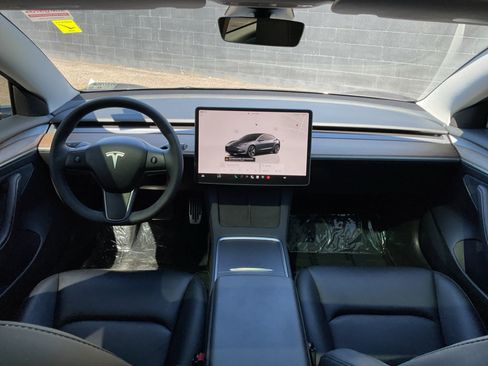 Used 2023 Tesla Model 3 Standard Range RWD image 17