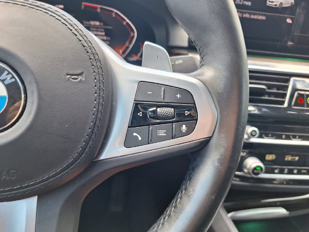 Used 2021 BMW 530i w/ M Sport Package RWD image 19