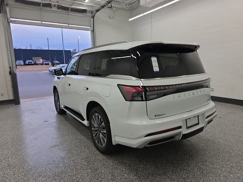 New 2026 INFINITI QX80 Luxe AWD/4WD image 3