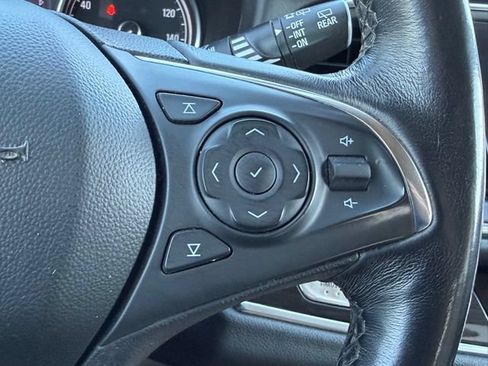 Used 2021 Buick Enclave Premium w/ Sun and Sites Package FWD image 21