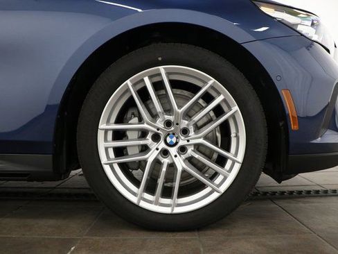 Used 2025 BMW 530i xDrive w/ Premium Package image 36