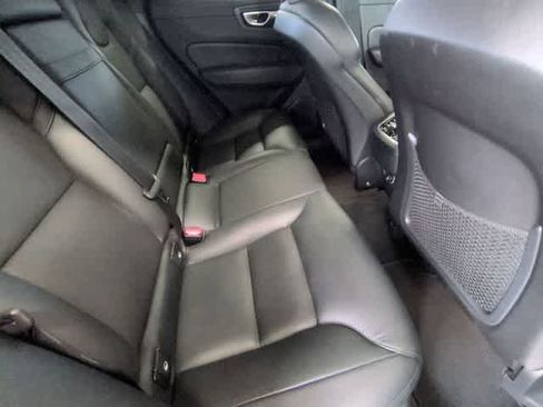 Used 2018 Volvo XC60 T6 Inscription w/ Convenience Package image 22