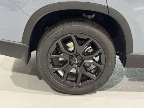 New 2025 Honda Pilot Touring image 36