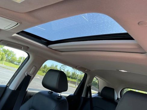 Used 2025 Honda CR-V EX-L image 16