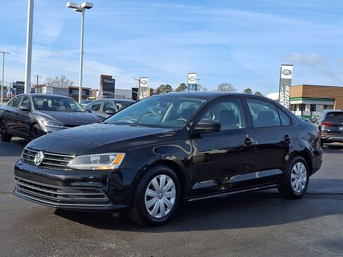 Used 2016 Volkswagen Jetta S image 3