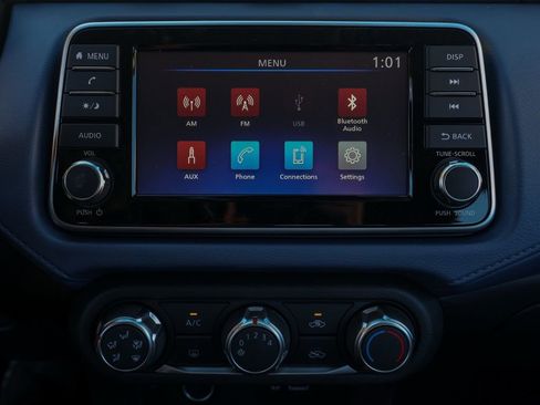 New 2025 Nissan Versa SV image 28