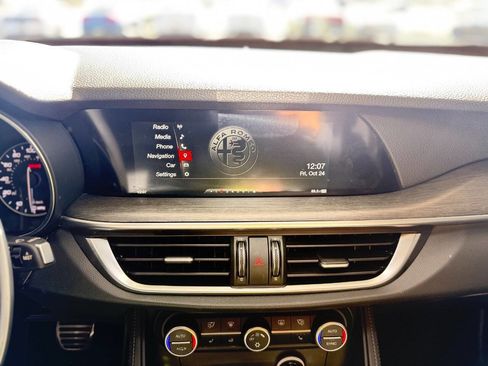Used 2018 Alfa Romeo Stelvio Ti Sport image 63