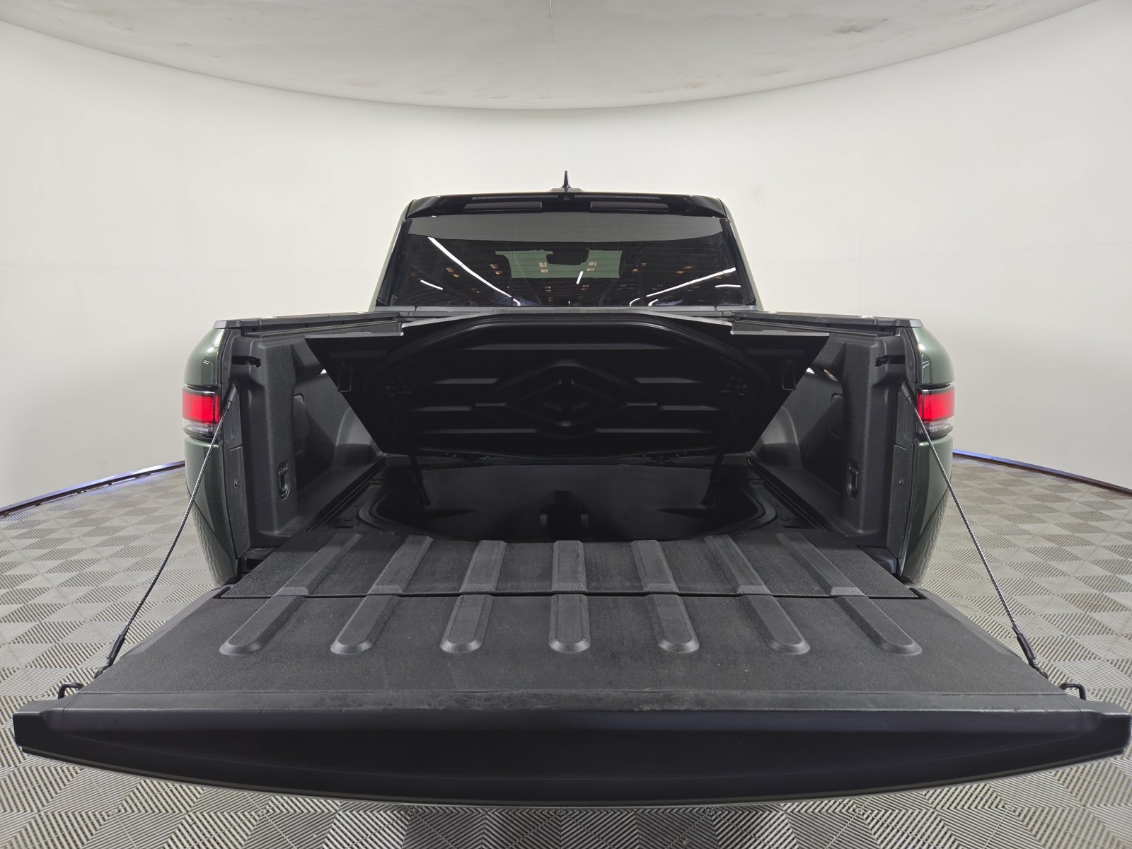 Used 2023 Rivian R1T Adventure Quad AWD/4WD image 15
