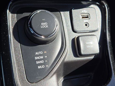 Used 2019 Jeep Compass Limited w/ Safety & Security Group image 26