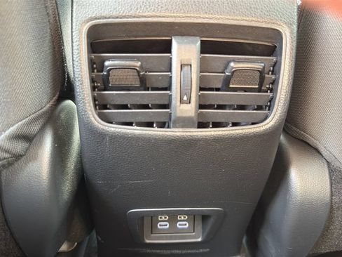Used 2024 Toyota Corolla Cross LE AWD/4WD image 15