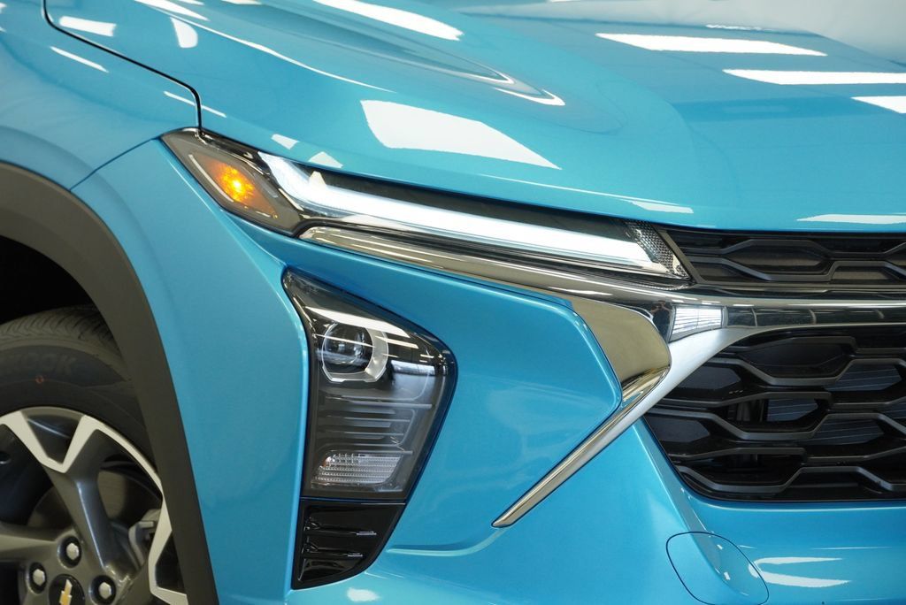 New 2026 Chevrolet Trax LT FWD image 32