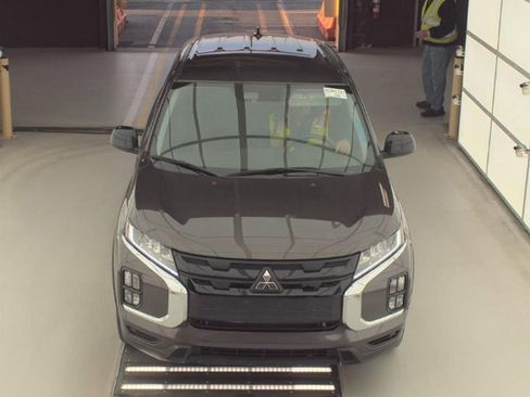 Used 2024 Mitsubishi Outlander Sport LE image 2