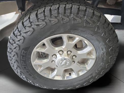 Used 2024 RAM 2500 Laramie w/ Safety Group AWD/4WD image 26
